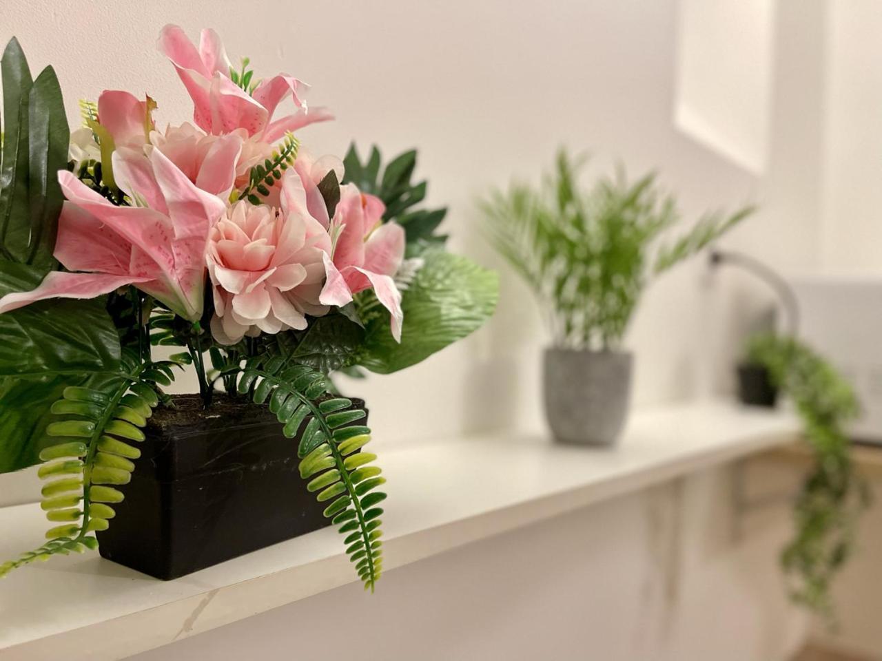 شقة *Le Lotus*Fiber Wifi*Hyper Center* سالو دو بروفونْسْ المظهر الخارجي الصورة
